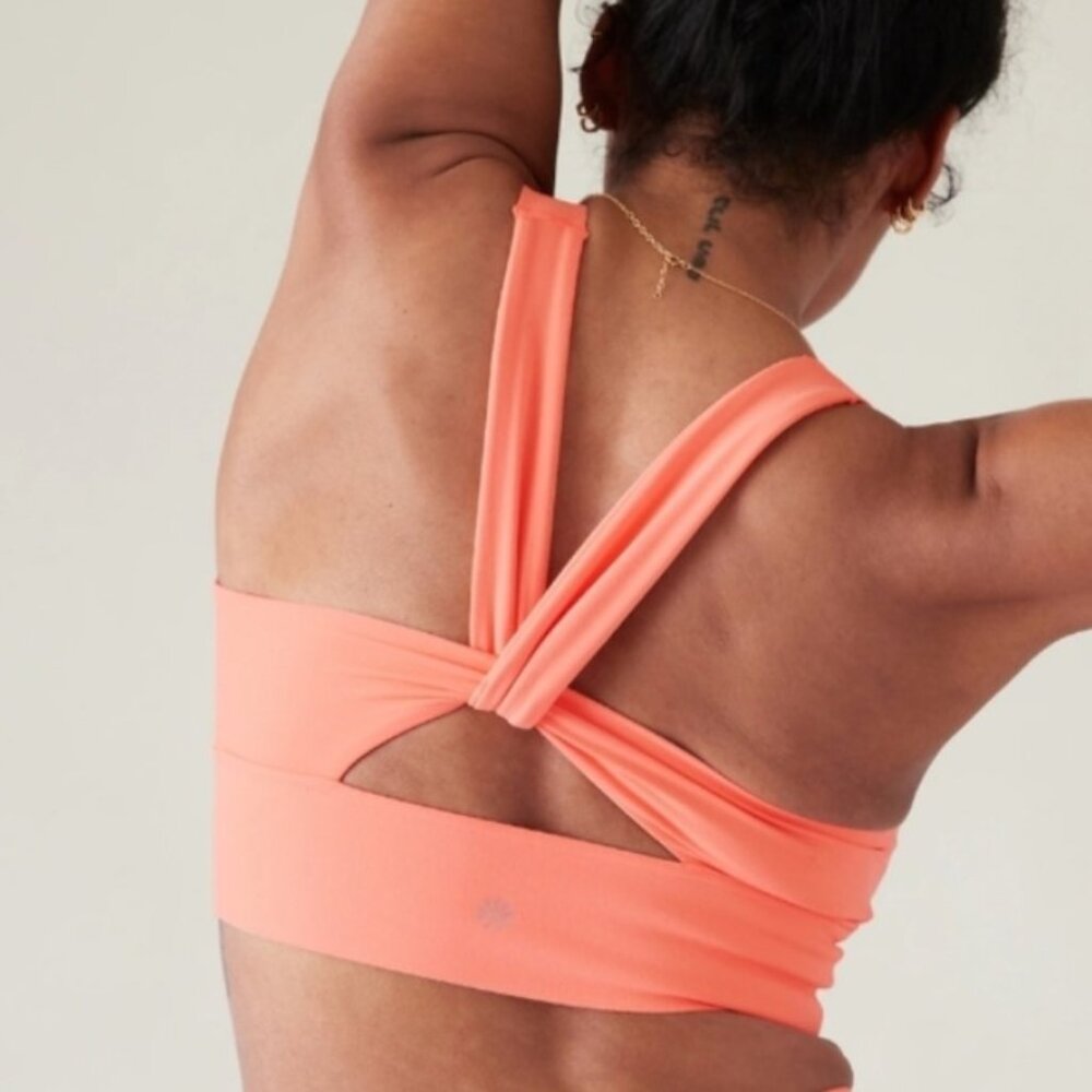 Athleta Warrior Twist Yoga Sports Bra - D/DD